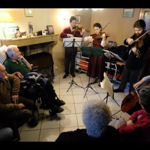 HORS SAISON MUSICALE PRÉSENTATION PAR AGNÈS DESJOBERT
